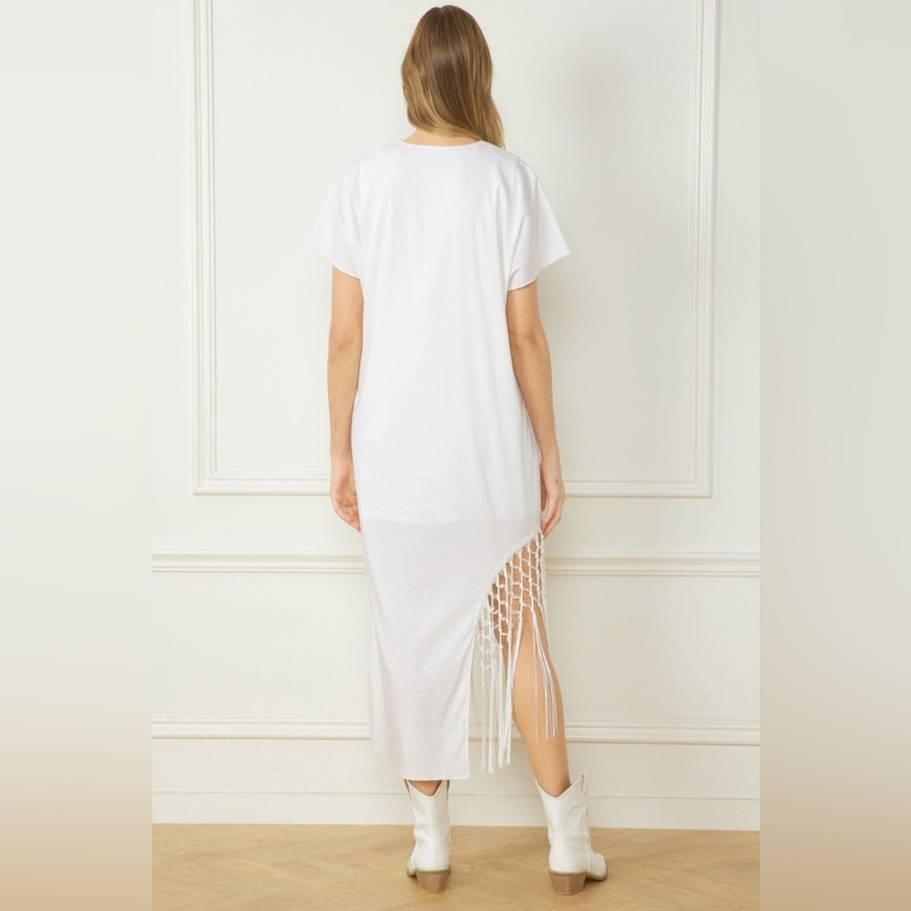 Entro V-neck short sleeve midi dress featuring braided fringe detail - Picture 4 of 7